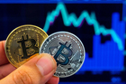 Tụt dốc không phanh, Bitcoin mất giá 1 tỷ đồng